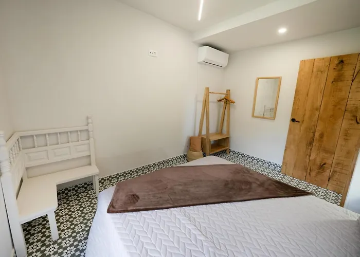 Del Molinero * פאלאס דה ריי